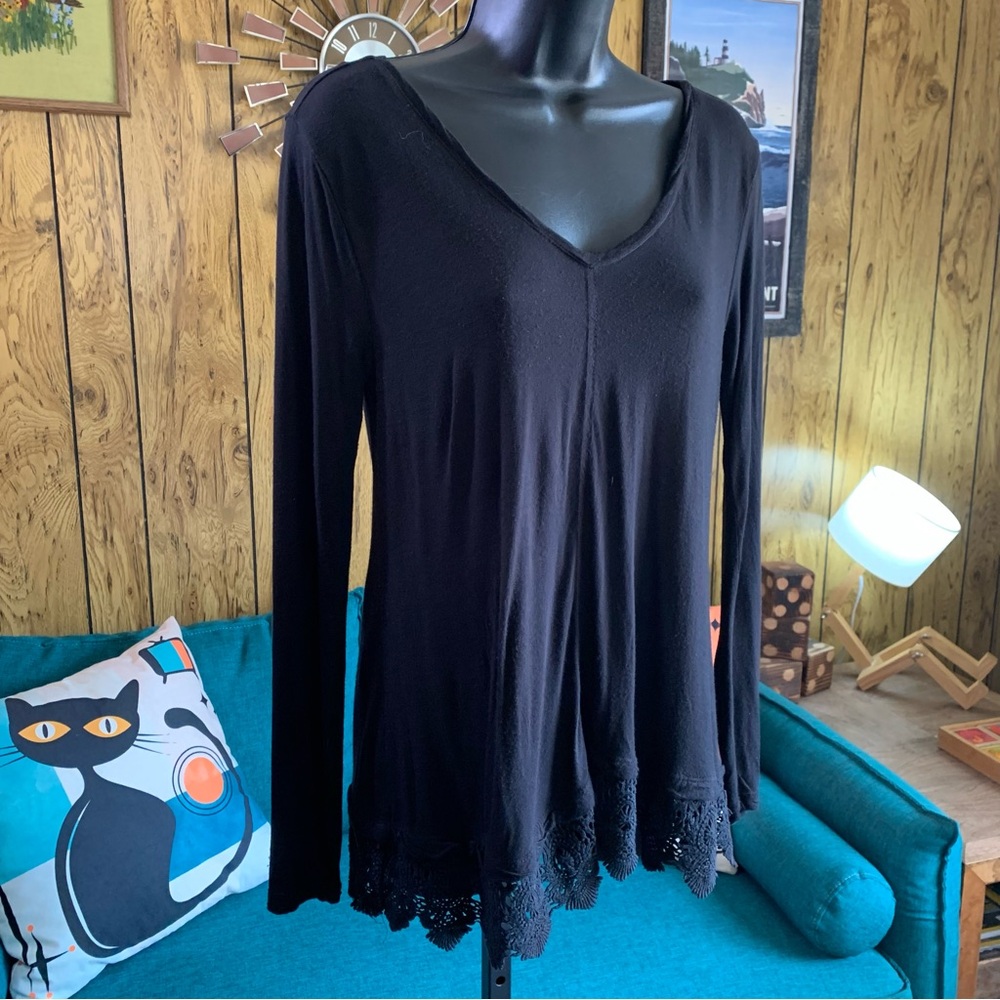 Hinge Soft & Stretchy Lace Hem Long Sleeve Top